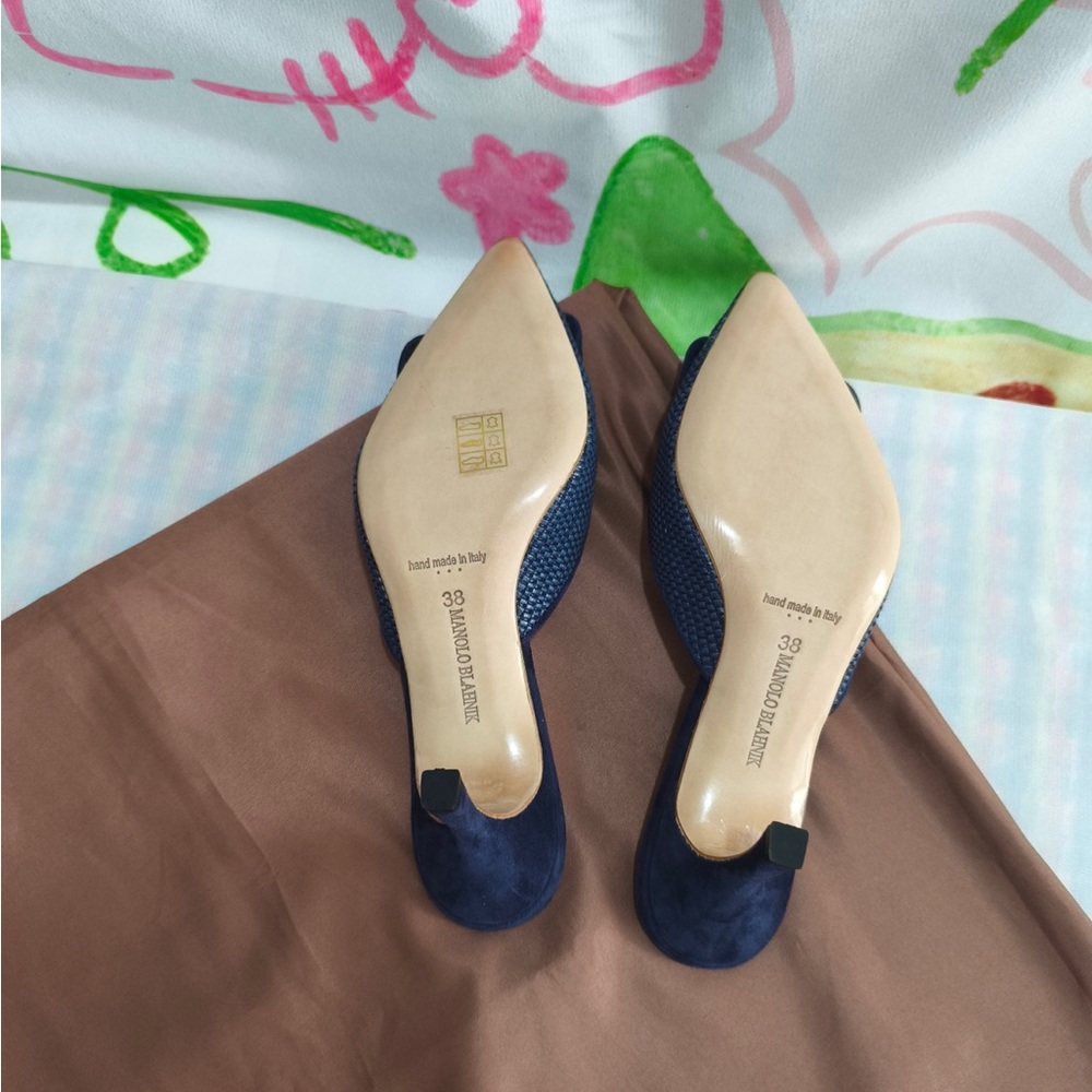 Manolo Blahnik Navy Textured Pointed Mule Heels with Buckle Accent - Picture 8 of 9